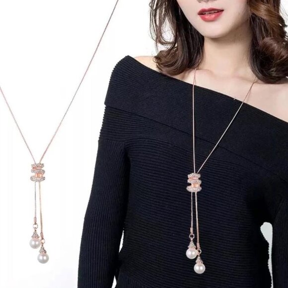 Long Sparkly Necklace Gold - Picture 2 of 8